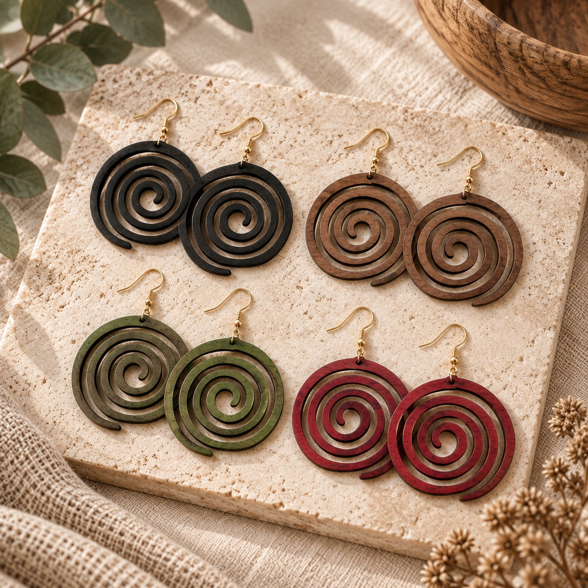SPIRALKOLLEKTIONEN – Träörhängen 4-pack